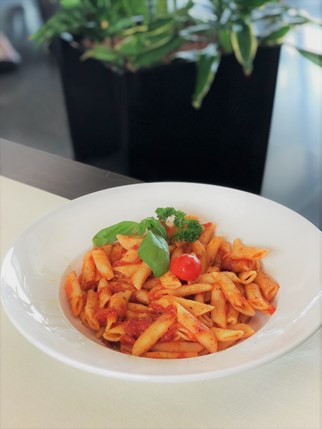Vegane Pasta mit Tomatensoße
